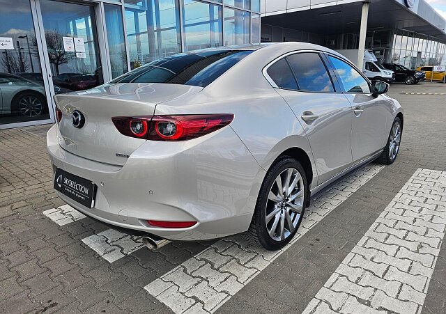 Mazda 3 - Kolor Złoty, zdjęcie 8