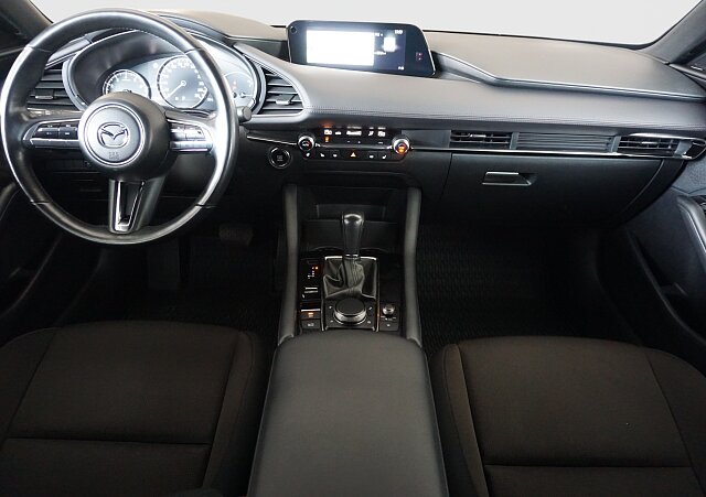 Mazda 3 - Kolor Snowflake White Pearl, zdjęcie 10