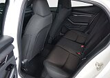 Mazda 3 - Kolor Snowflake White Pearl, zdjęcie 8