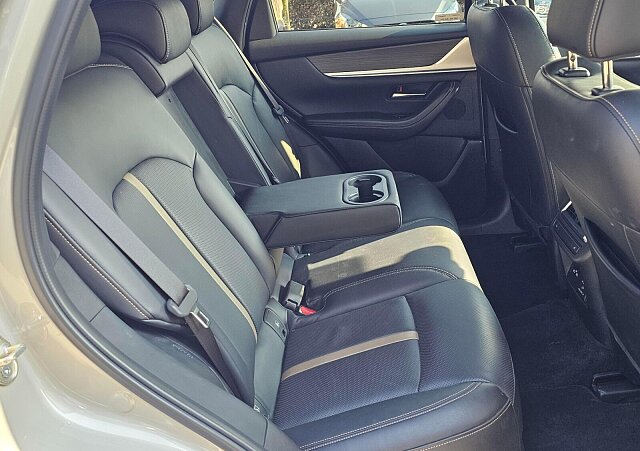 Mazda CX-60 - Kolor Złoty, zdjęcie 13