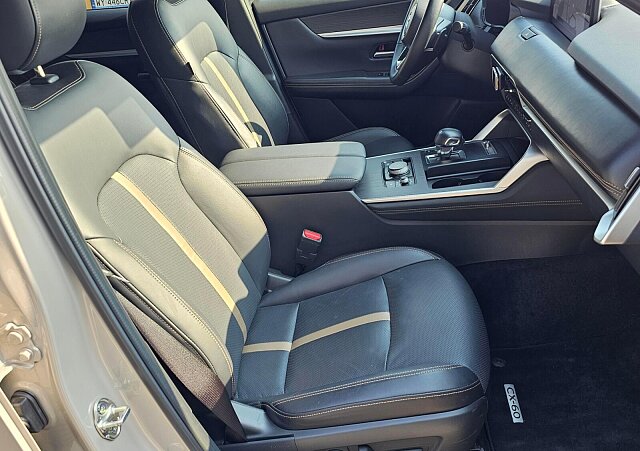 Mazda CX-60 - Kolor Złoty, zdjęcie 12