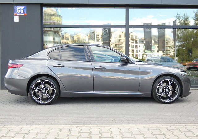 Alfa Romeo Giulia - Kolor Szary, zdjęcie 5