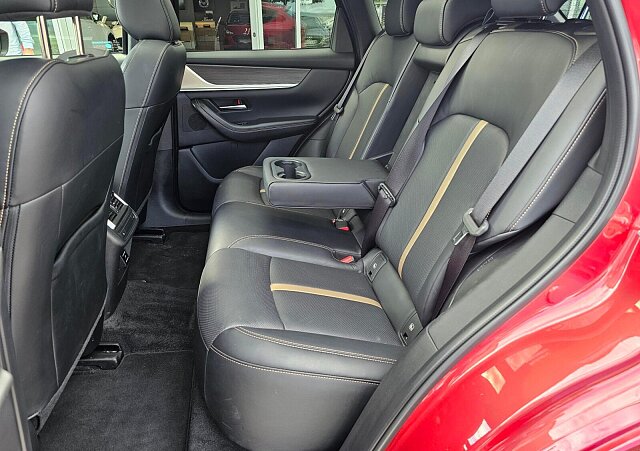 Mazda CX-60 - Kolor Czerwony, zdjęcie 16