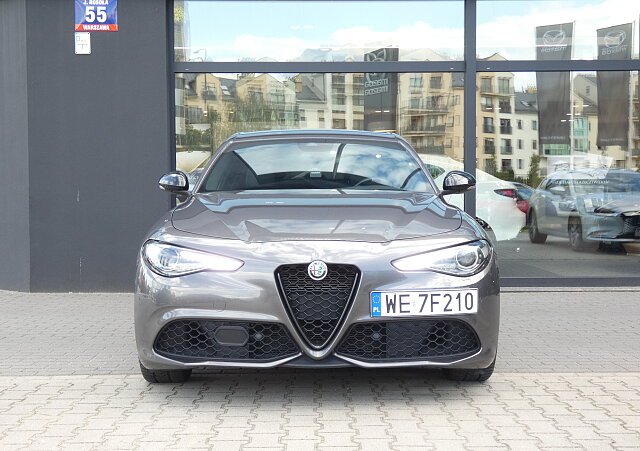 Alfa Romeo Giulia - Kolor Szary, zdjęcie 3