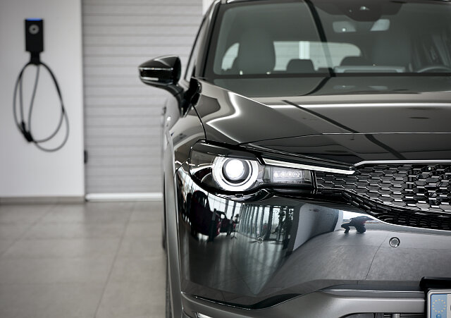 Mazda MX-30 - Kolor Jet Black, zdjęcie 2