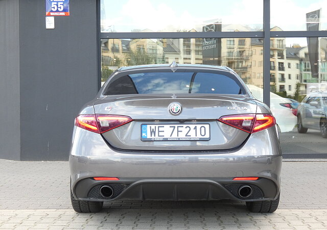 Alfa Romeo Giulia - Kolor Szary, zdjęcie 6