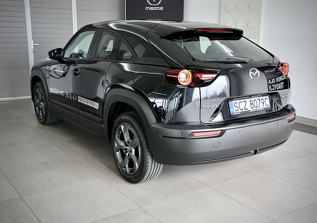 Mazda MX-30 - Kolor Jet Black, zdjęcie 8