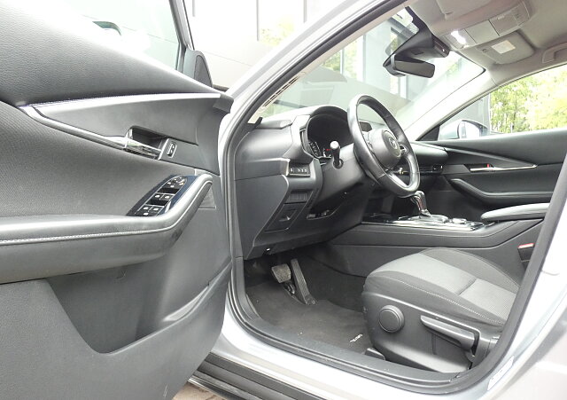 Mazda CX-30 - Kolor Sonic Silver, zdjęcie 14