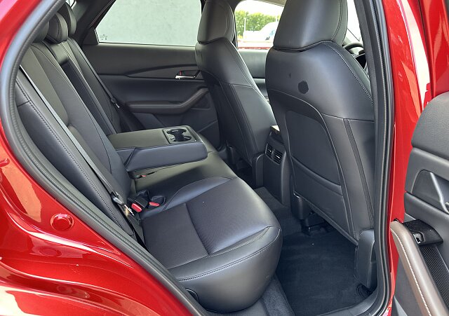 Mazda CX-30 - Kolor Soul Red Crystal, zdjęcie 27