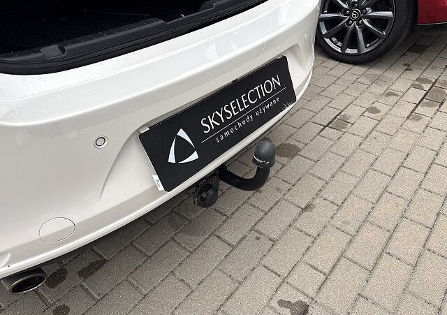 Mazda 3 - Kolor Snowflake White Pearl, zdjęcie 20