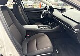 Mazda 3 - Kolor Snowflake White Pearl, zdjęcie 26