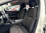 Mazda 3 - Kolor Snowflake White Pearl, zdjęcie 15