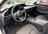 Mazda 3 - Kolor Snowflake White Pearl, zdjęcie 4