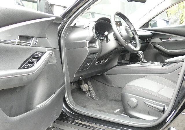 Mazda CX-30 - Kolor Jet Black, zdjęcie 11