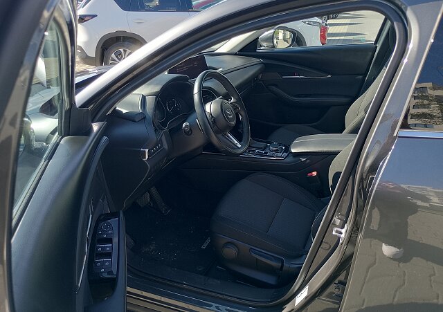 Mazda CX-30 - Kolor Machine Gray, zdjęcie 11