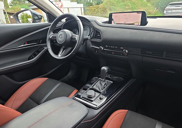 Mazda CX-30 - Kolor Zircon Sand Metalic, zdjęcie 16