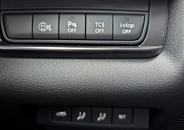 Mazda CX-30 - Kolor Zircon Sand Metalic, zdjęcie 12