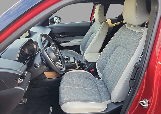 Mazda MX-30 - Kolor Soul Red Crystal, zdjęcie 12