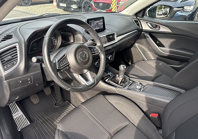 Mazda 3 - Kolor Biały, zdjęcie 4