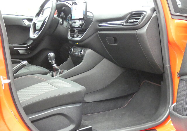 Ford Fiesta - Kolor Czerwony, zdjęcie 9