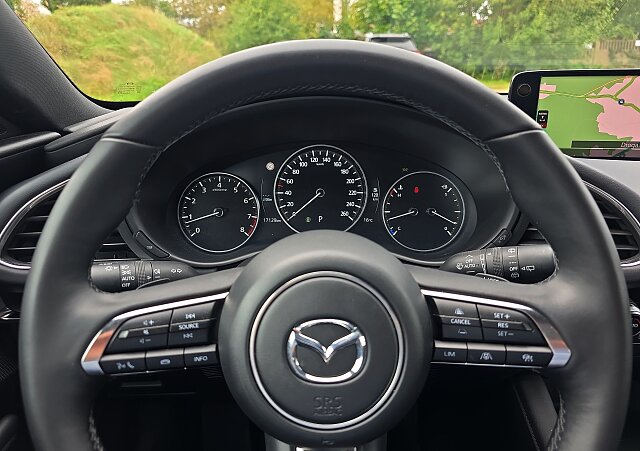 Mazda 3 - Kolor Jet Black, zdjęcie 7
