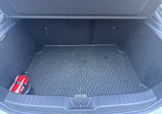 Mazda 3 - Kolor Ceramic Metalic, zdjęcie 24