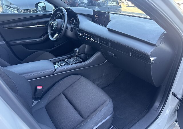 Mazda 3 - Kolor Ceramic Metalic, zdjęcie 23