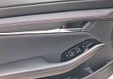 Mazda 3 - Kolor Snowflake White Pearl, zdjęcie 33