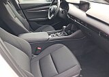Mazda 3 - Kolor Snowflake White Pearl, zdjęcie 21