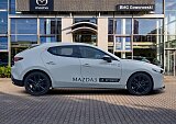 Mazda 3 - Kolor Snowflake White Pearl, zdjęcie 6