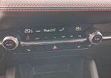 Mazda 3 - Kolor Snowflake White Pearl, zdjęcie 30