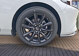 Mazda 3 - Kolor Snowflake White Pearl, zdjęcie 15