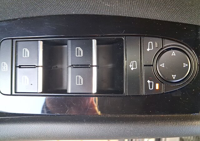 Mazda 3 - Kolor Jet Black, zdjęcie 20