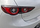 Mazda 3 - Kolor Snowflake White Pearl, zdjęcie 17